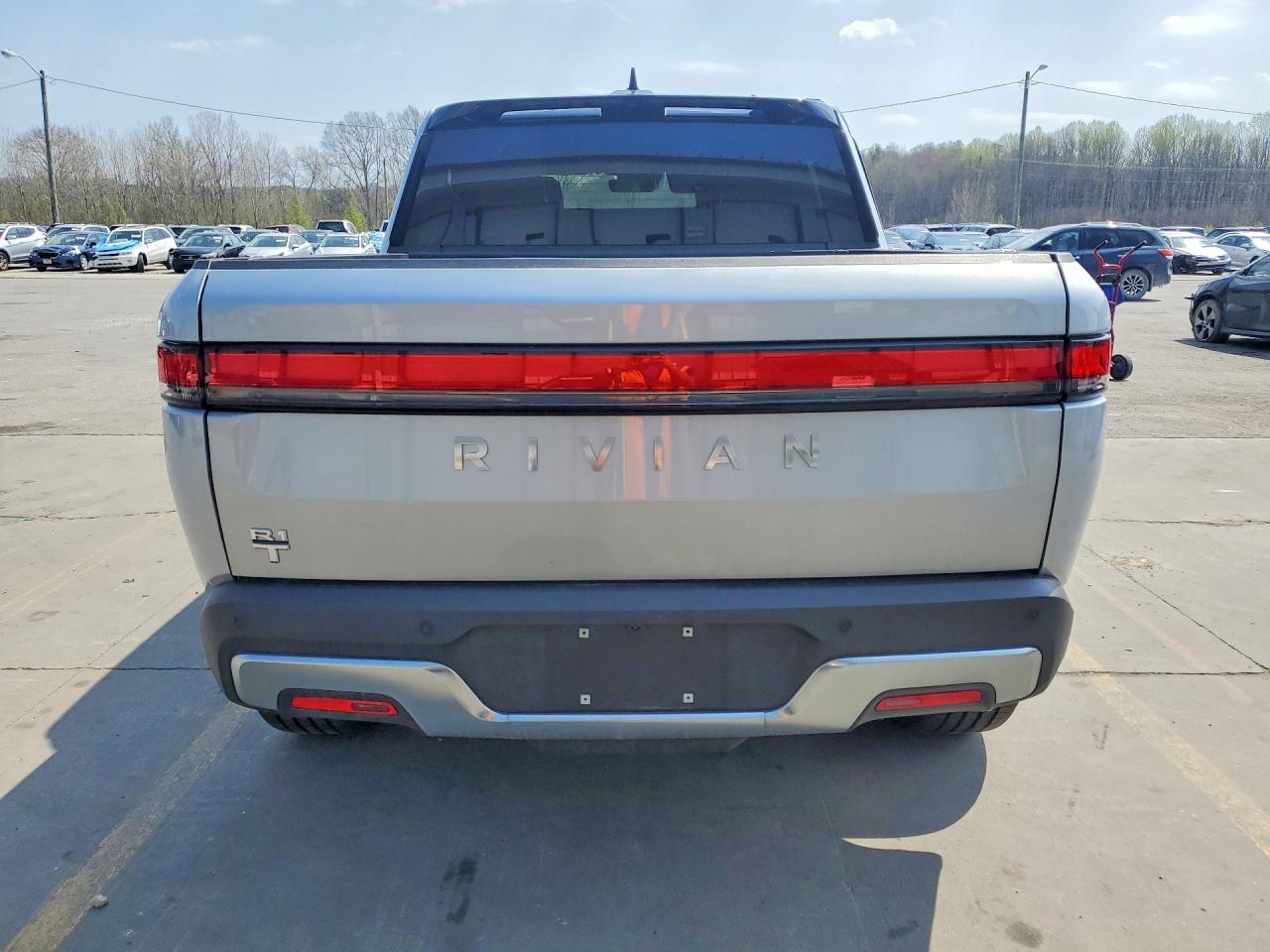 2023 Rivian R1T - Фото 6