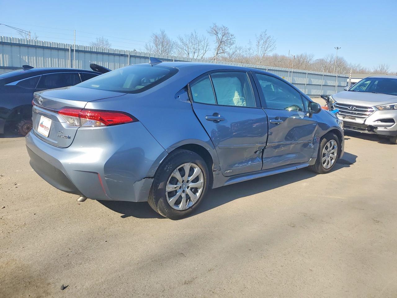 2023 Toyota Corolla Hybrid Le - Фото 3