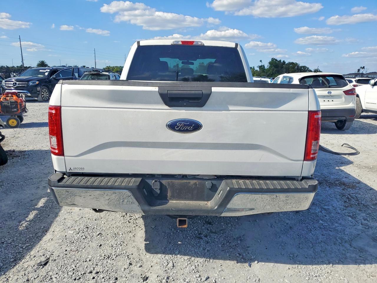 2016 Ford F150 Supercrew - Фото 6