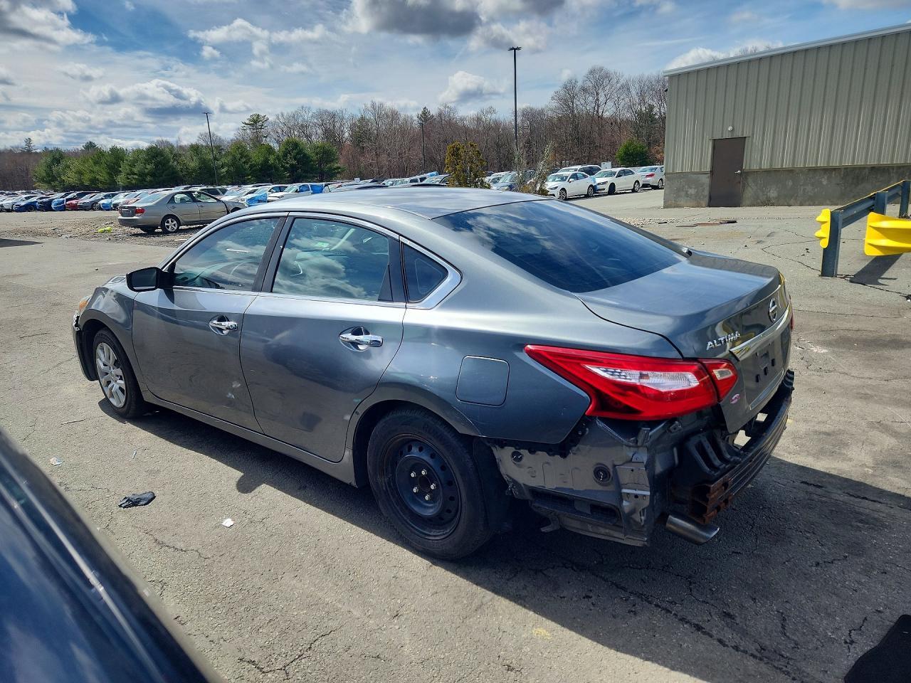 2017 Nissan Altima 2.5 - Фото 2