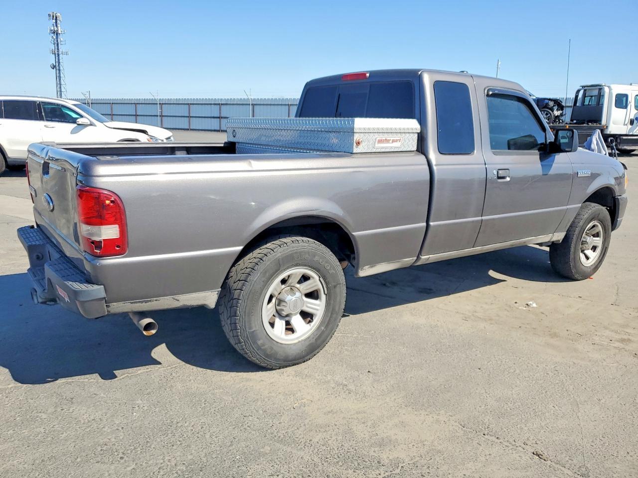 2011 Ford Ranger Super Cab - Image 3
