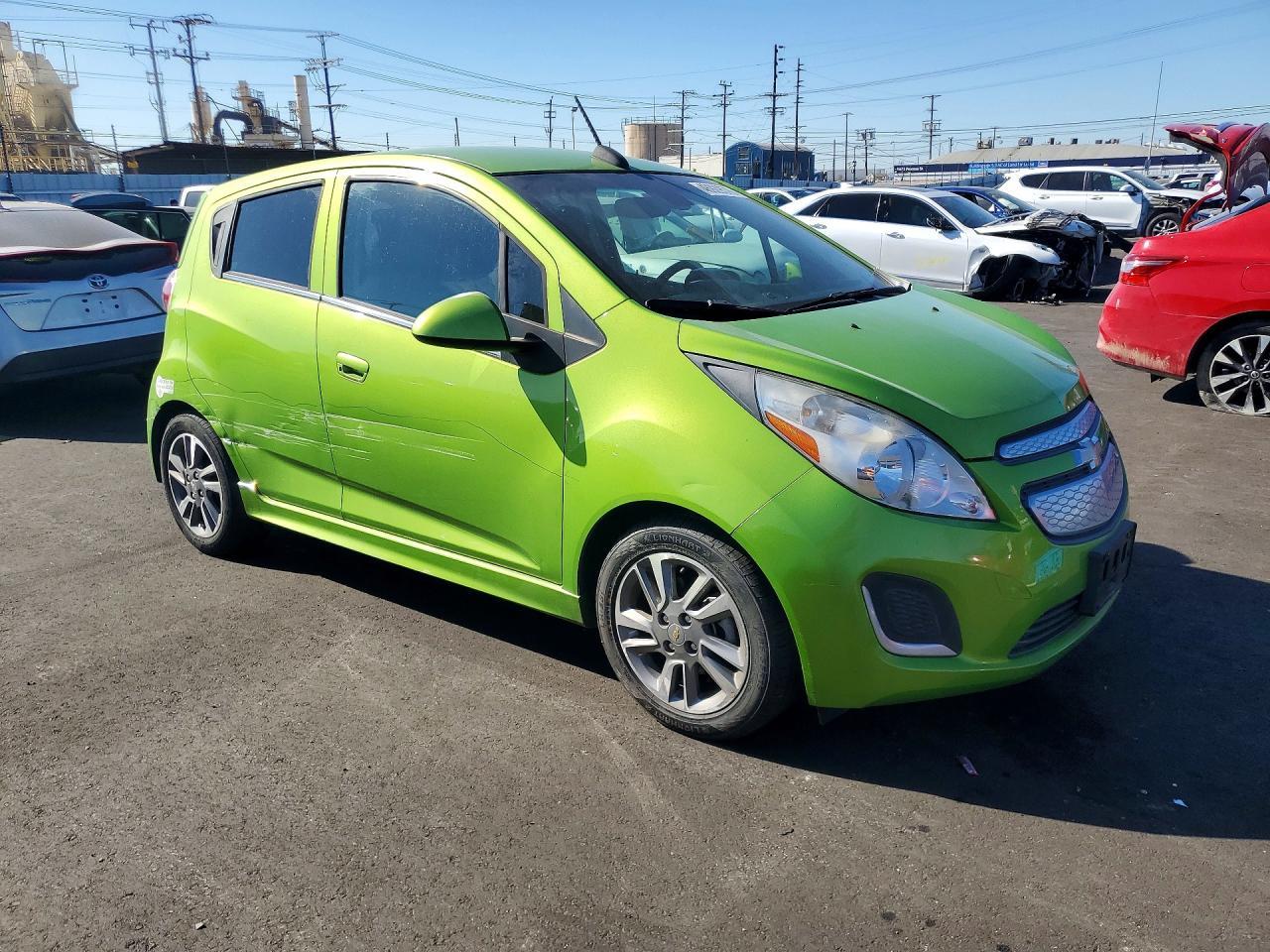2015 Chevrolet Spark Ev 2Lt - Image 4