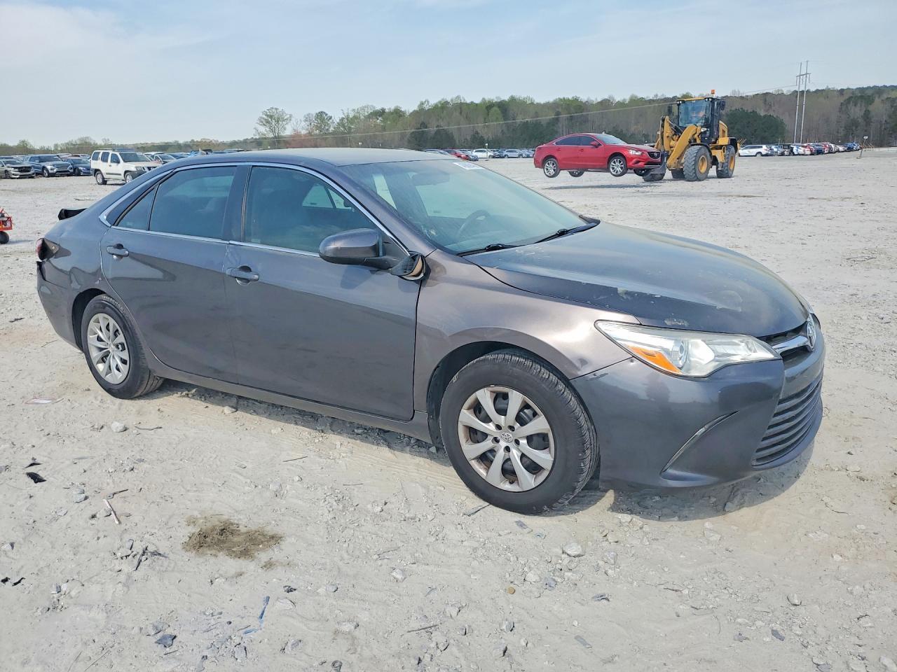 2017 Toyota Camry Le - Image 4