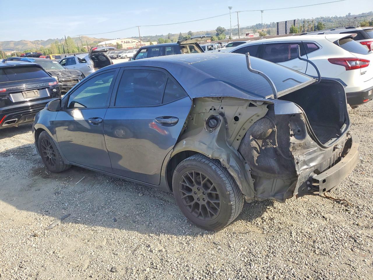 2015 Toyota Corolla S - Фото 2