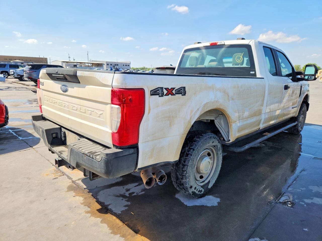2021 Ford F250 Xl 4Wd 6.7L V8 Tdsl Ext Cab - Image 3