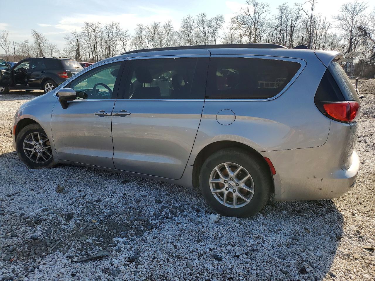 2021 Chrysler Voyager Lxi - Фото 2
