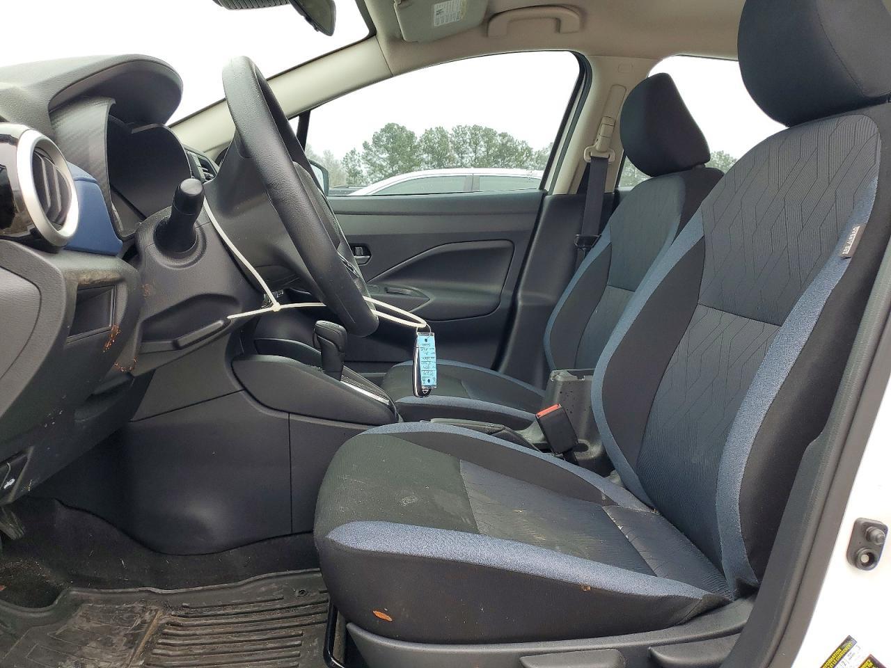 2025 Nissan Versa Sv - Image 7