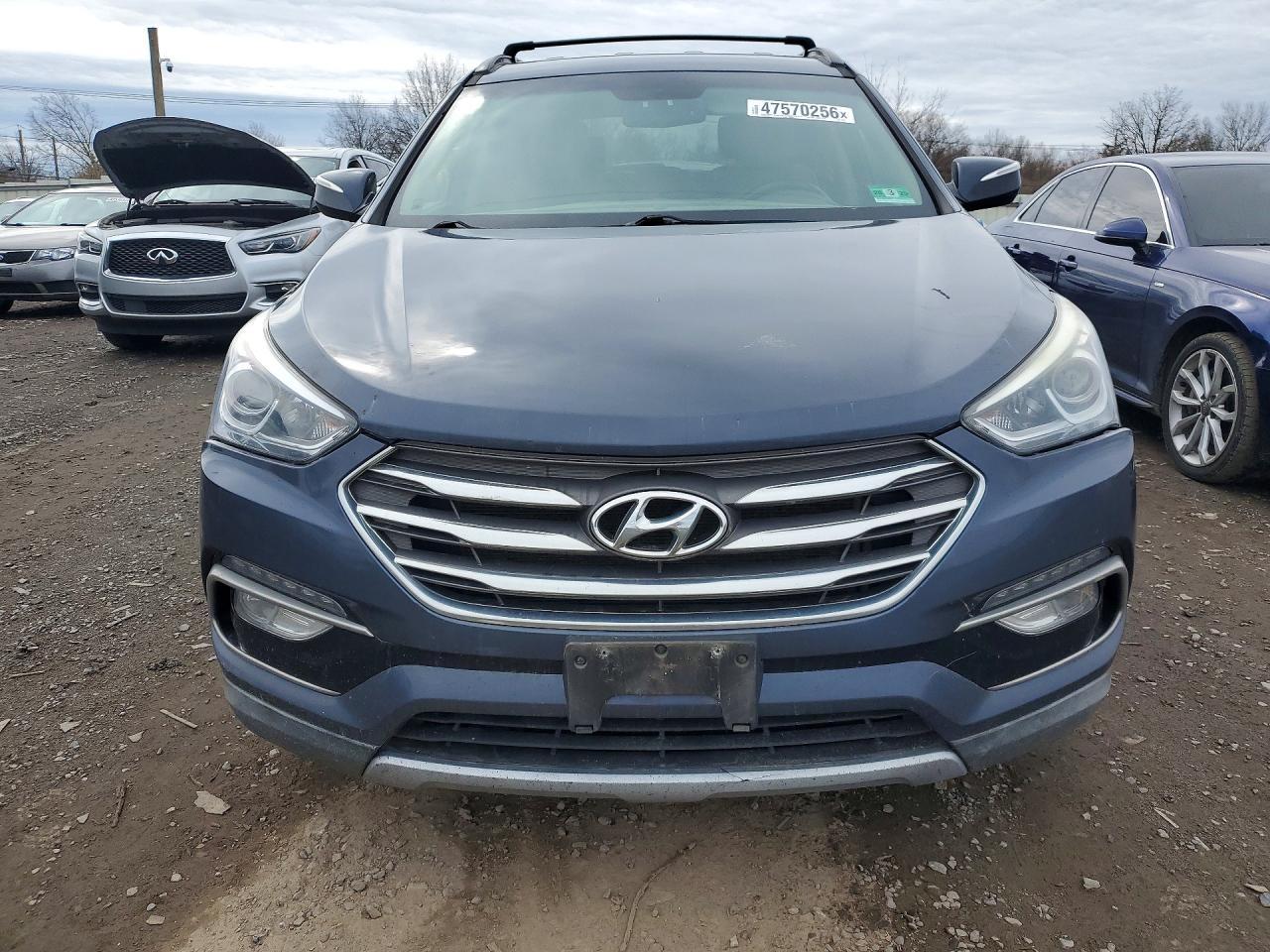 2018 Hyundai Santa Fe - Image 5