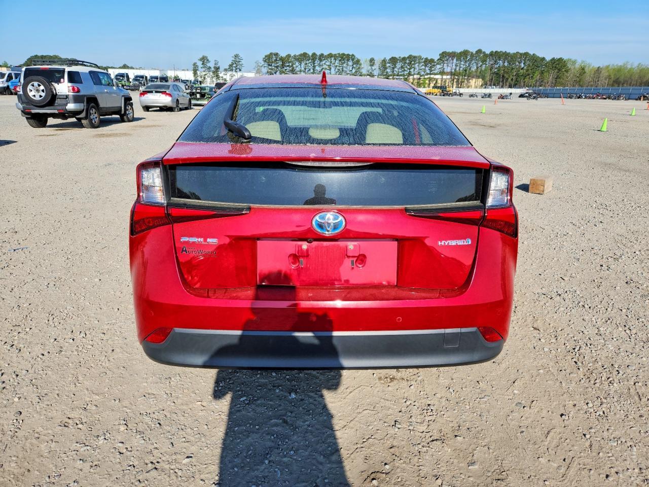 2019 Toyota Prius Le - Image 6