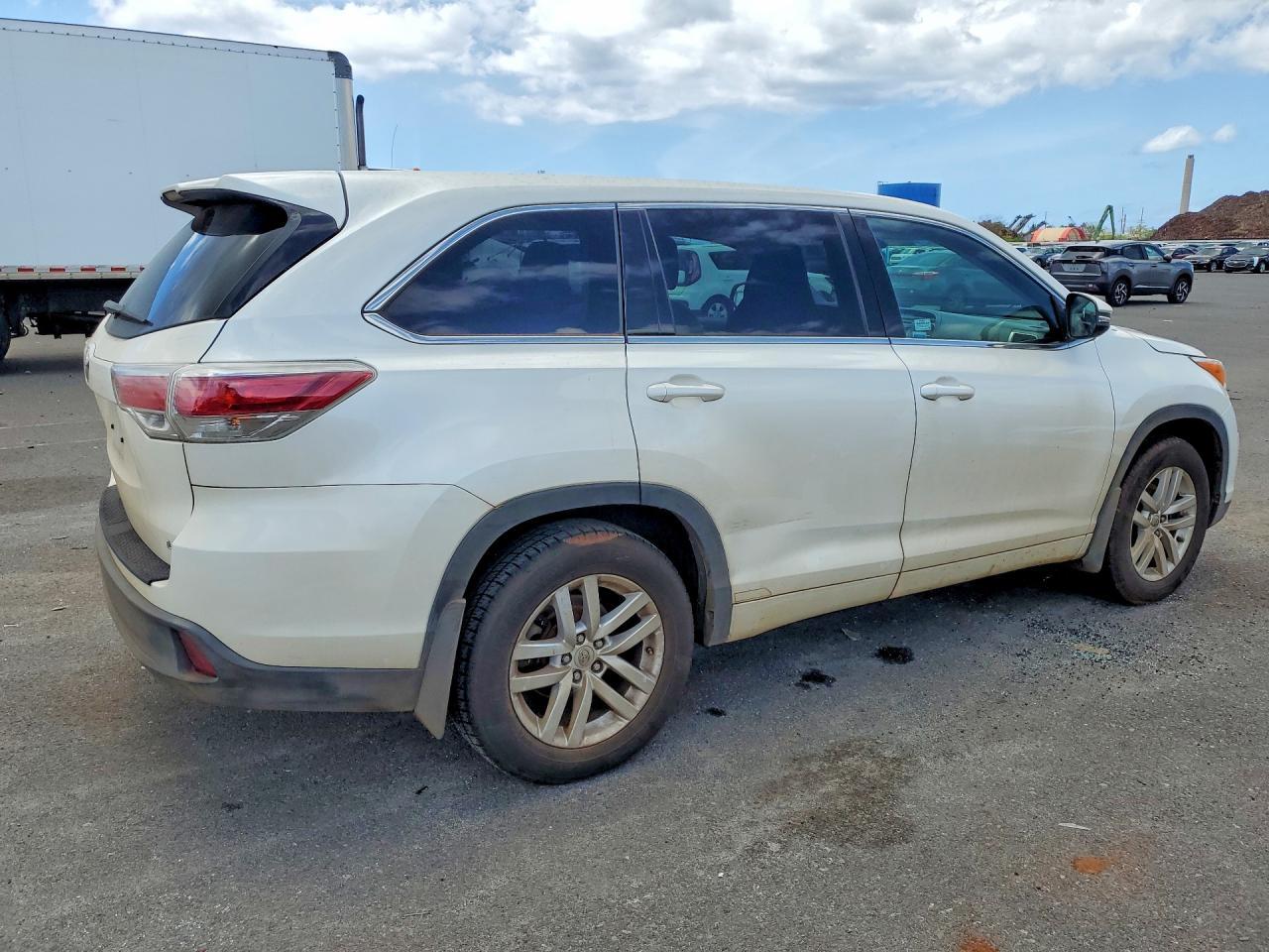 2014 Toyota Highlander Le - Фото 3