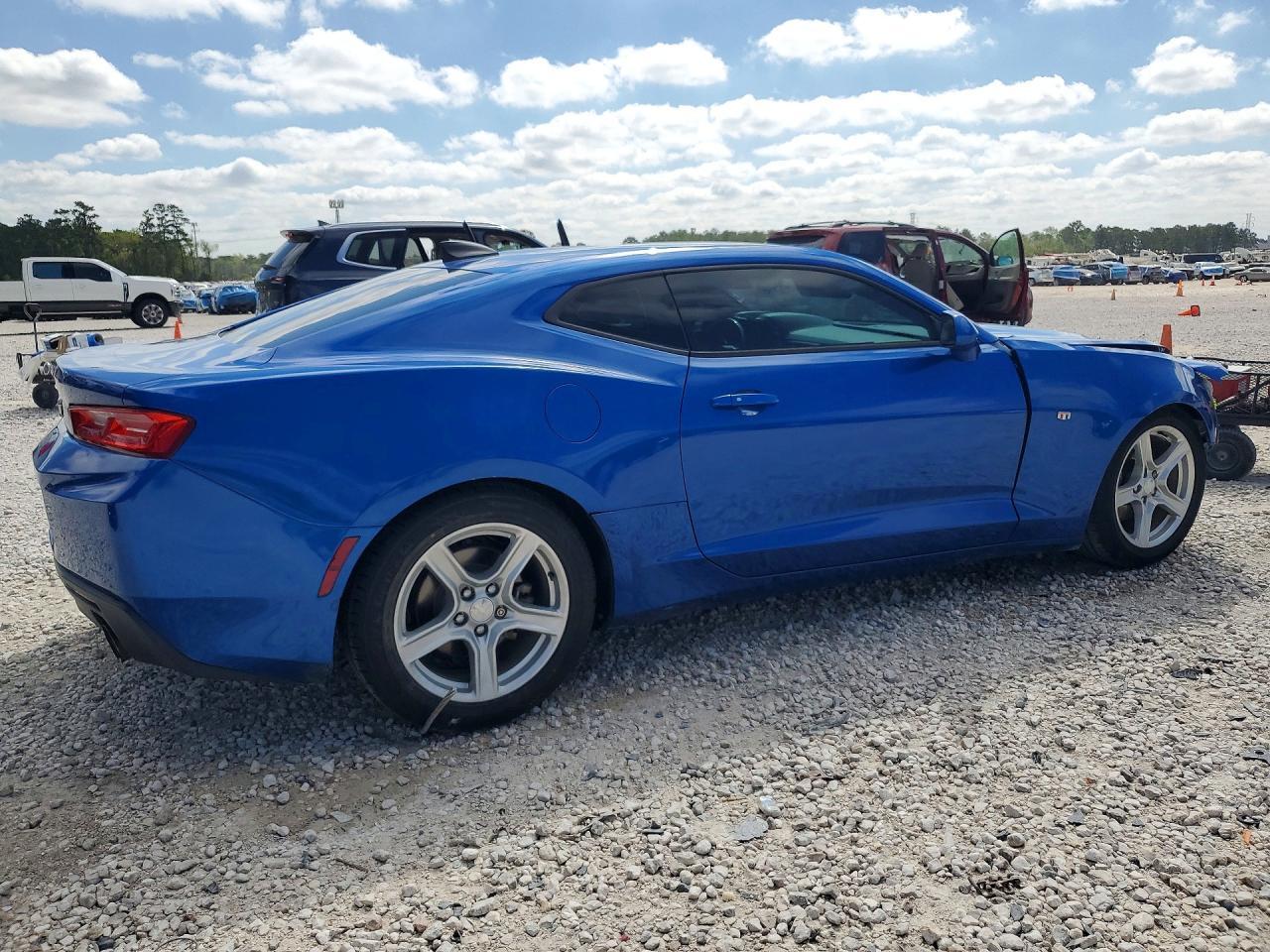 2018 Chevrolet Camaro Lt - Image 3