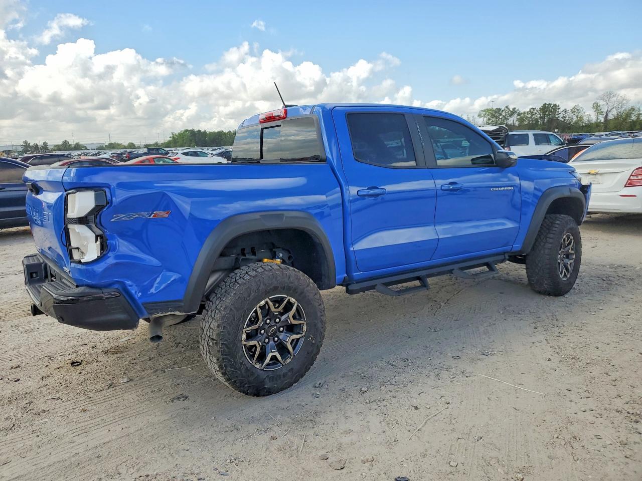 2025 Chevrolet Colorado Zr2 - Фото 3