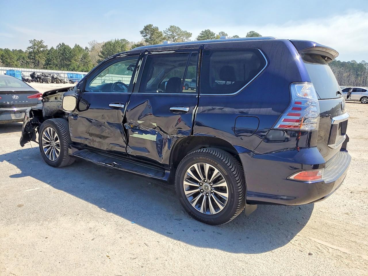 2021 Lexus Gx 460 Luxury - Image 2