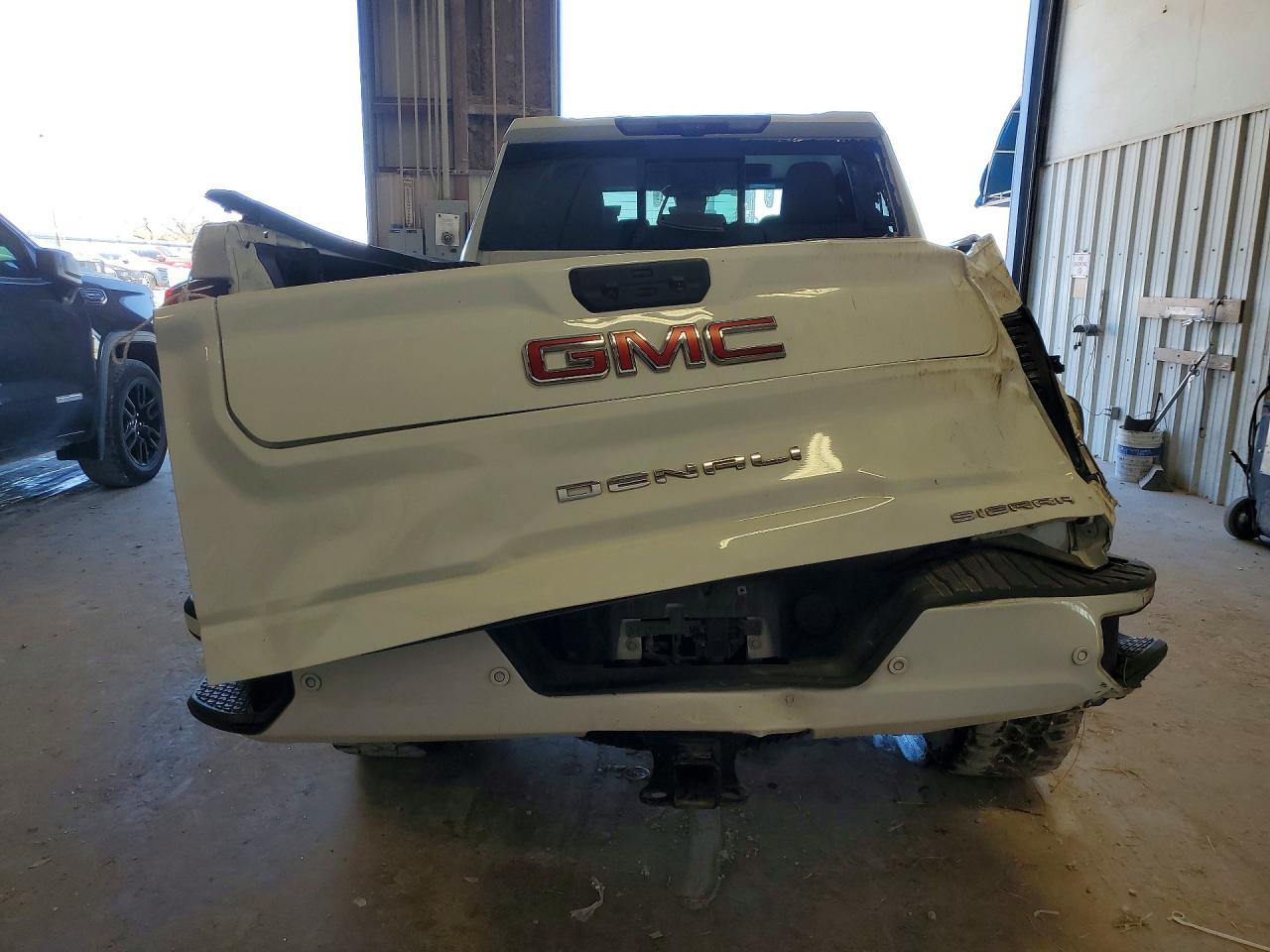 2024 GMC Sierra K2500 Denali - Фото 6