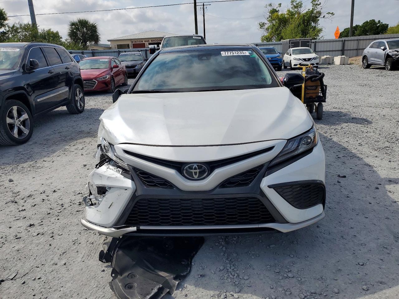 2023 Toyota Camry Xse - Image 5