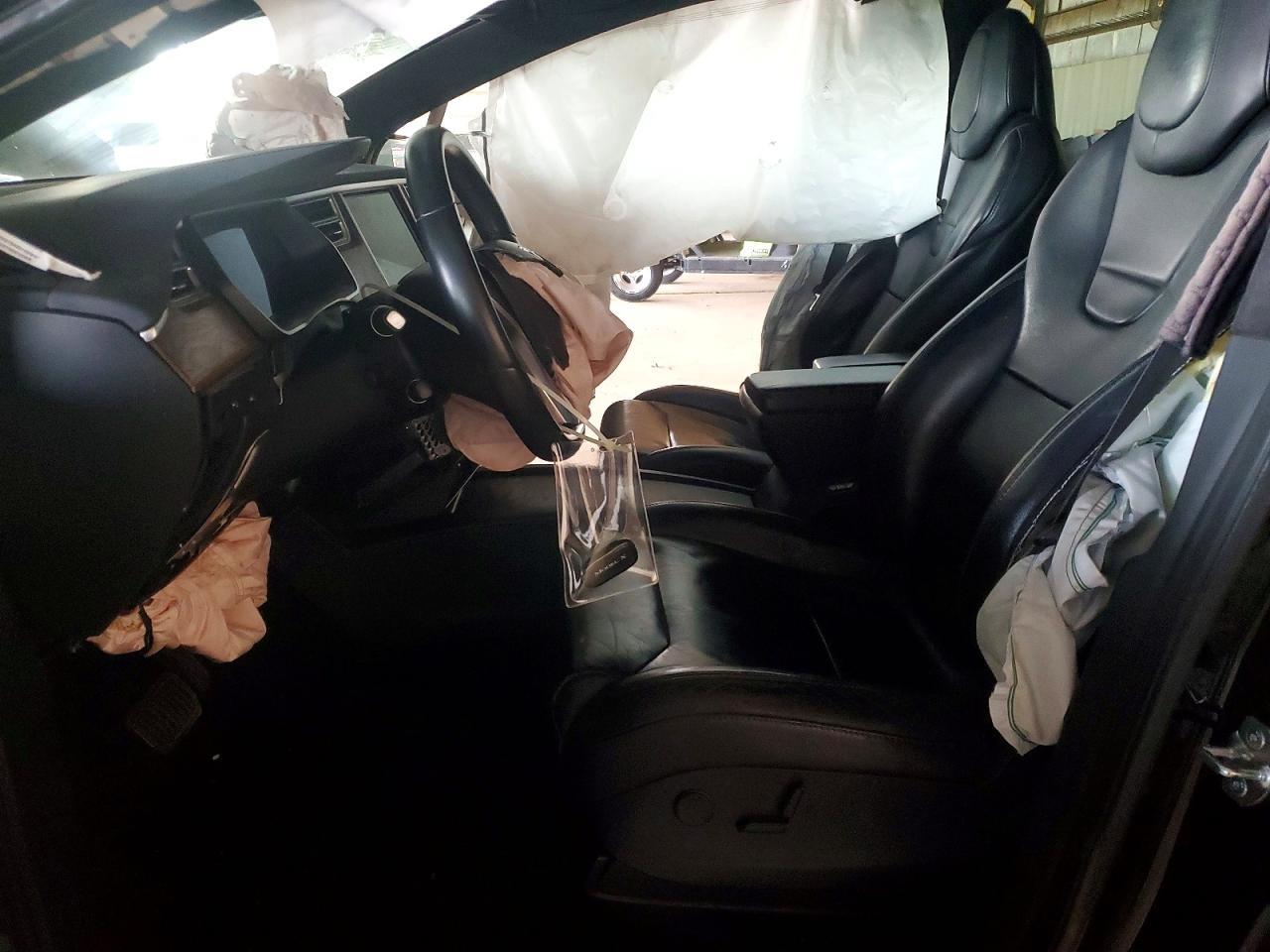 2017 Tesla Model X - Image 7