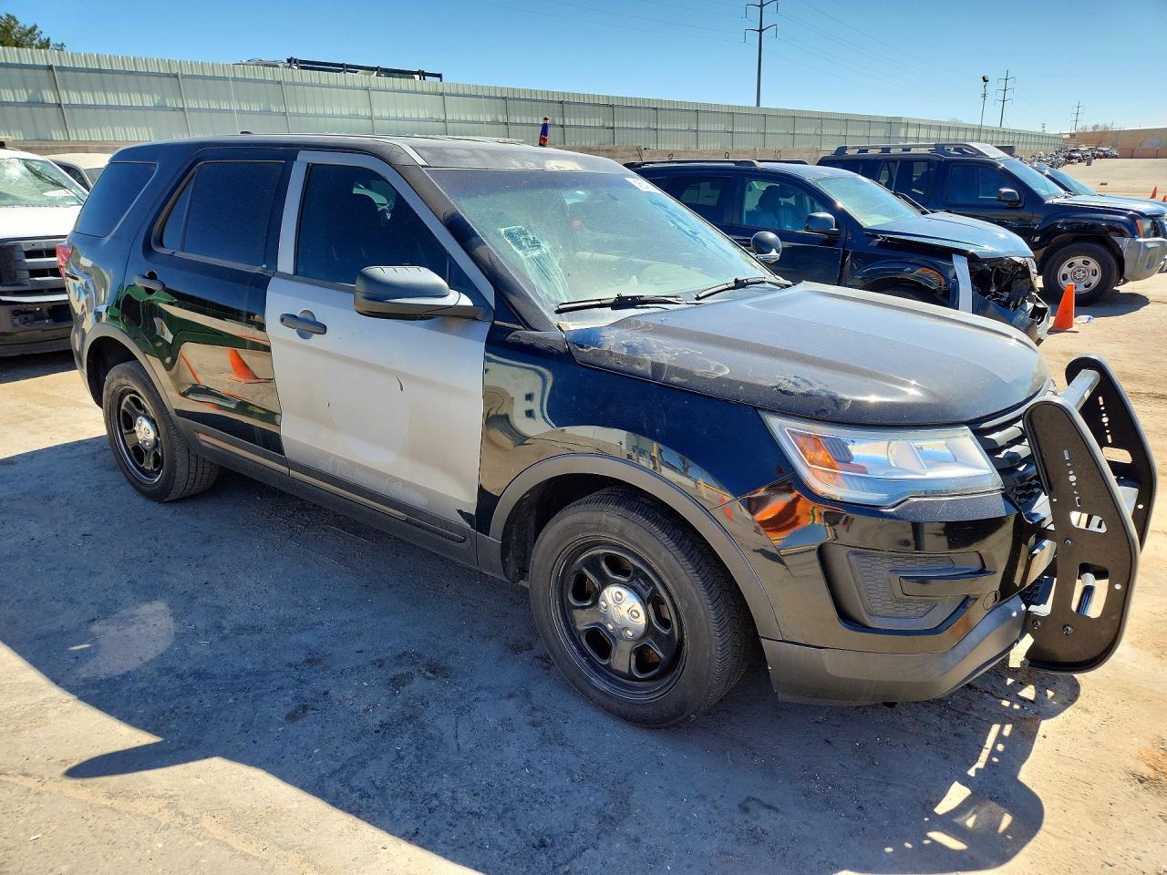 2017 Ford Explorer Police Interceptor - Фото 4