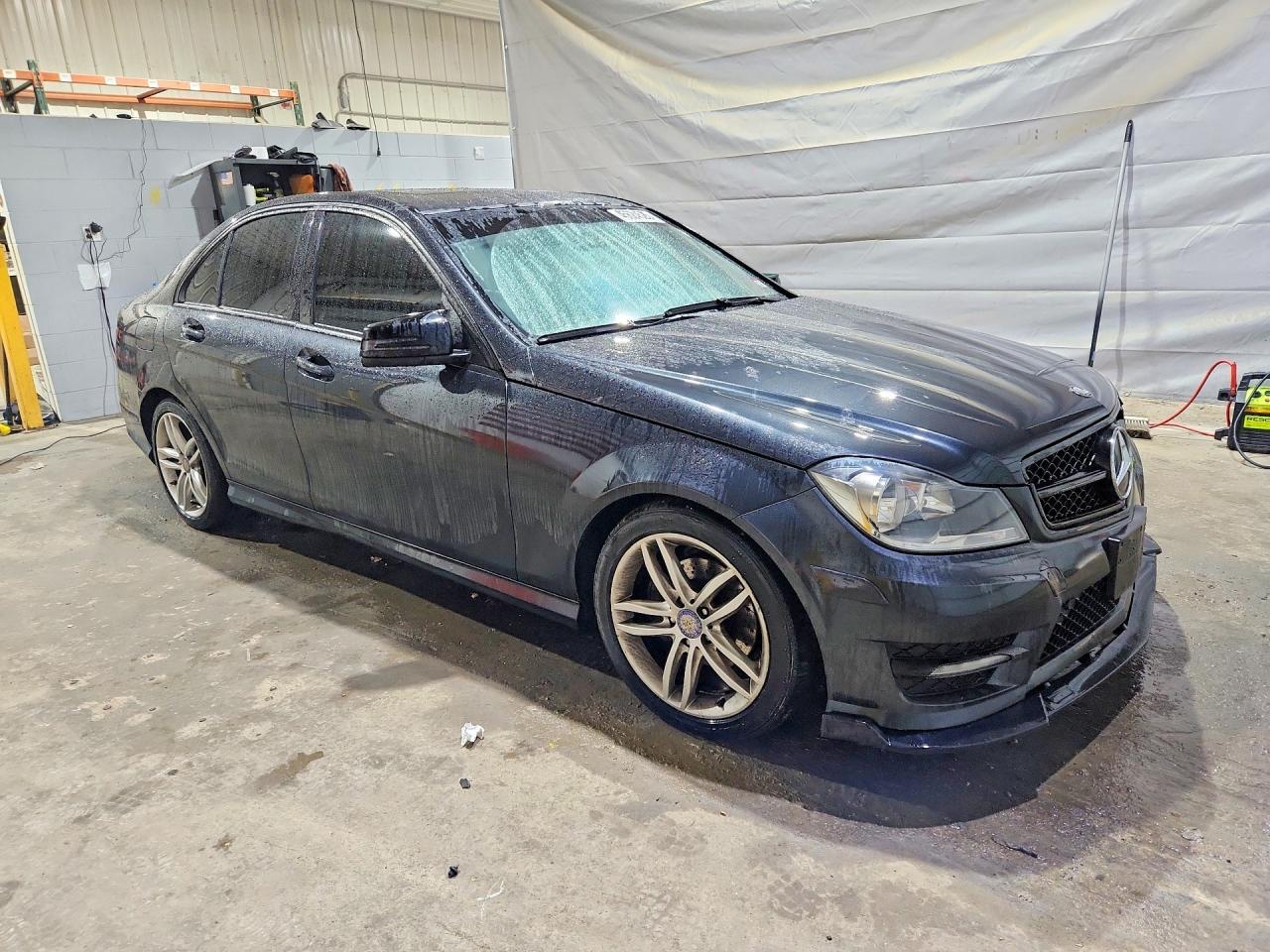 2012 Mercedes-Benz C 300 4Matic - Image 4
