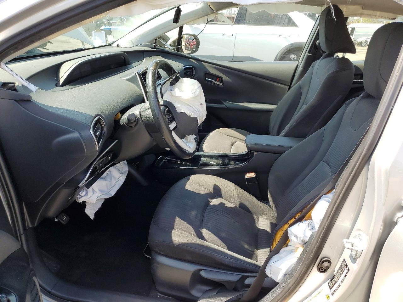 2017 Toyota Prius Prime Plus - Фото 7