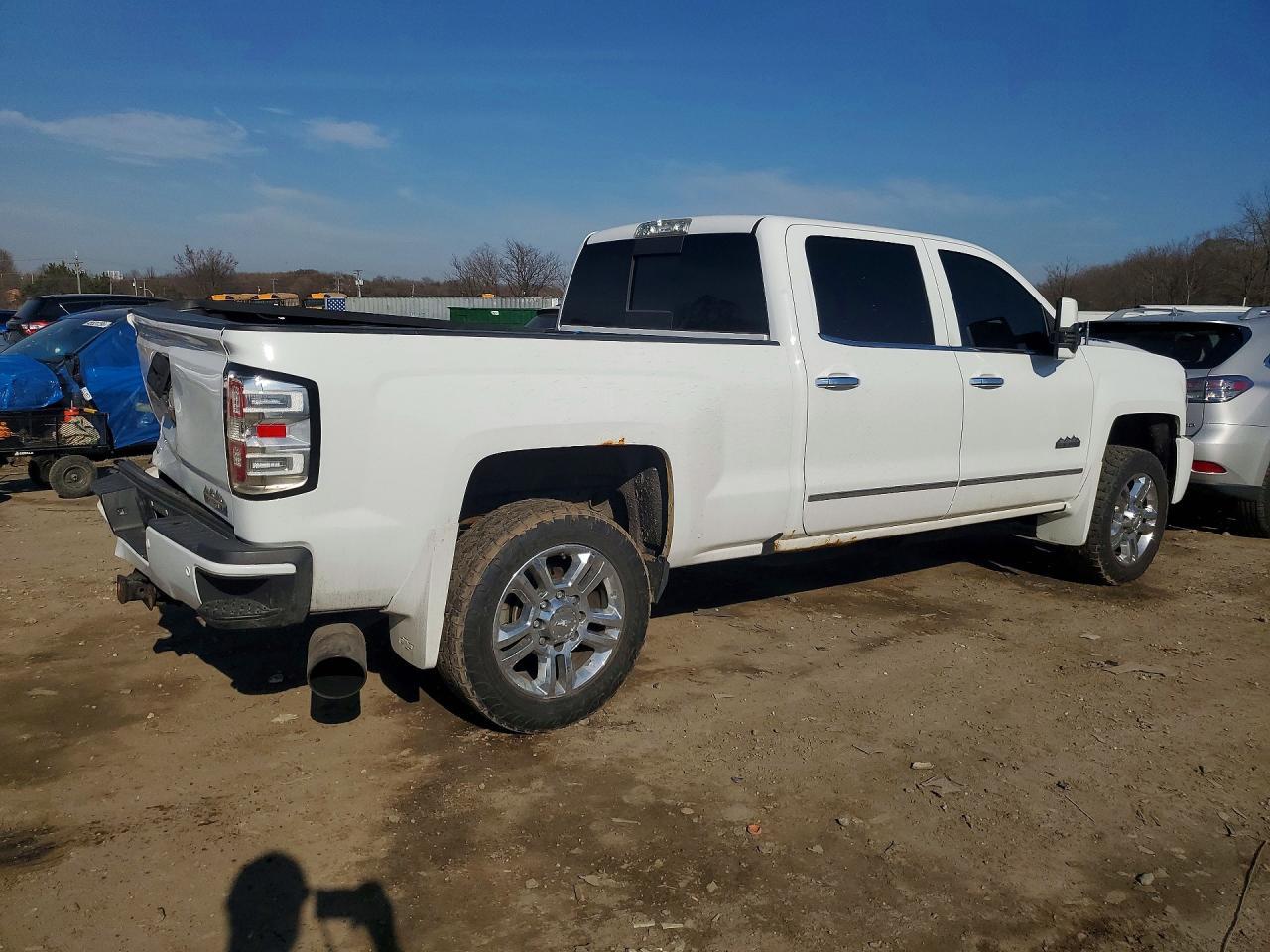2016 Chevrolet Silverado K2500 High Country - Image 3