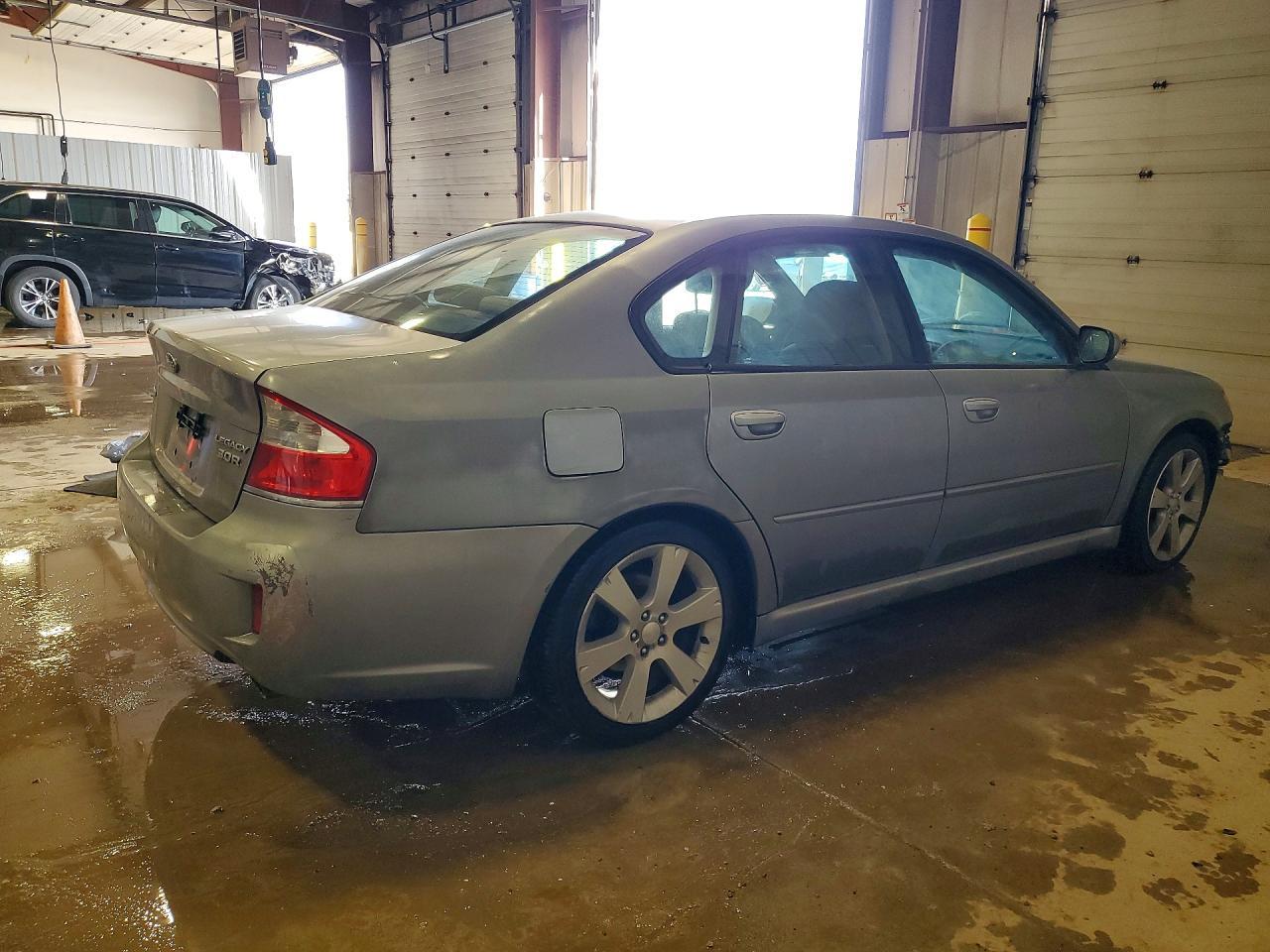 2009 Subaru Legacy 3.0R - Фото 3
