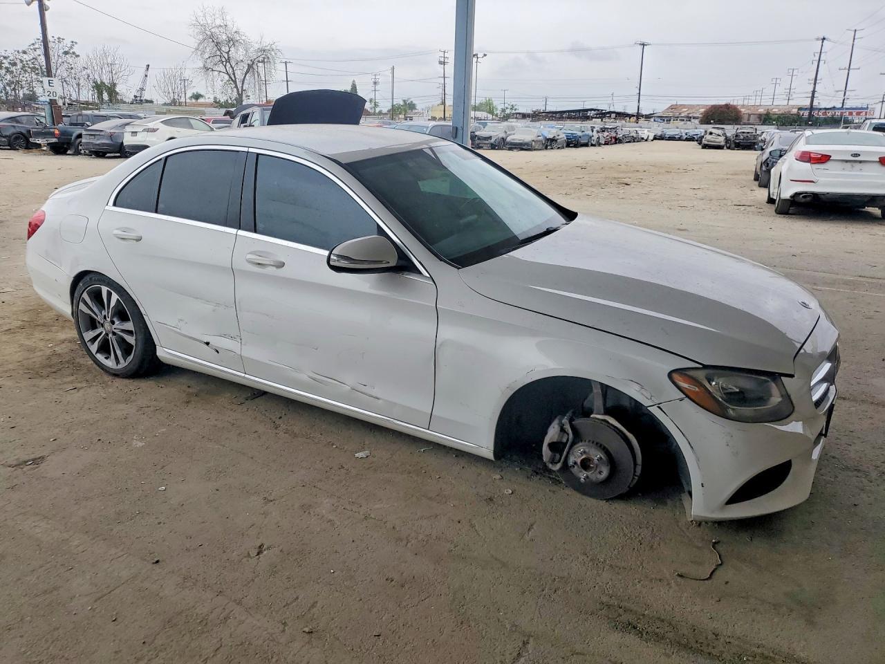 2015 Mercedes-Benz C 300 - Image 4