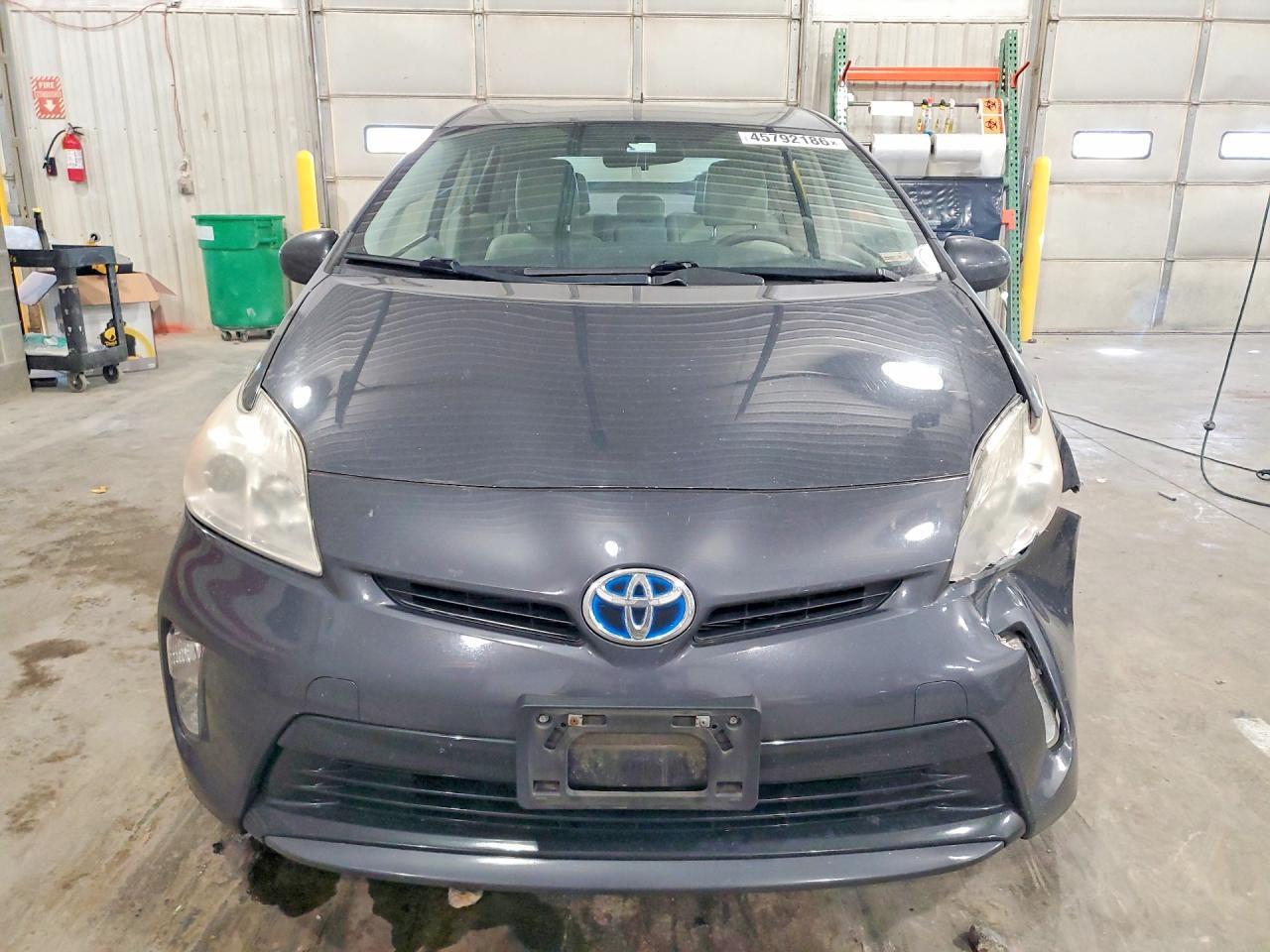2013 Toyota Prius Two - Image 5