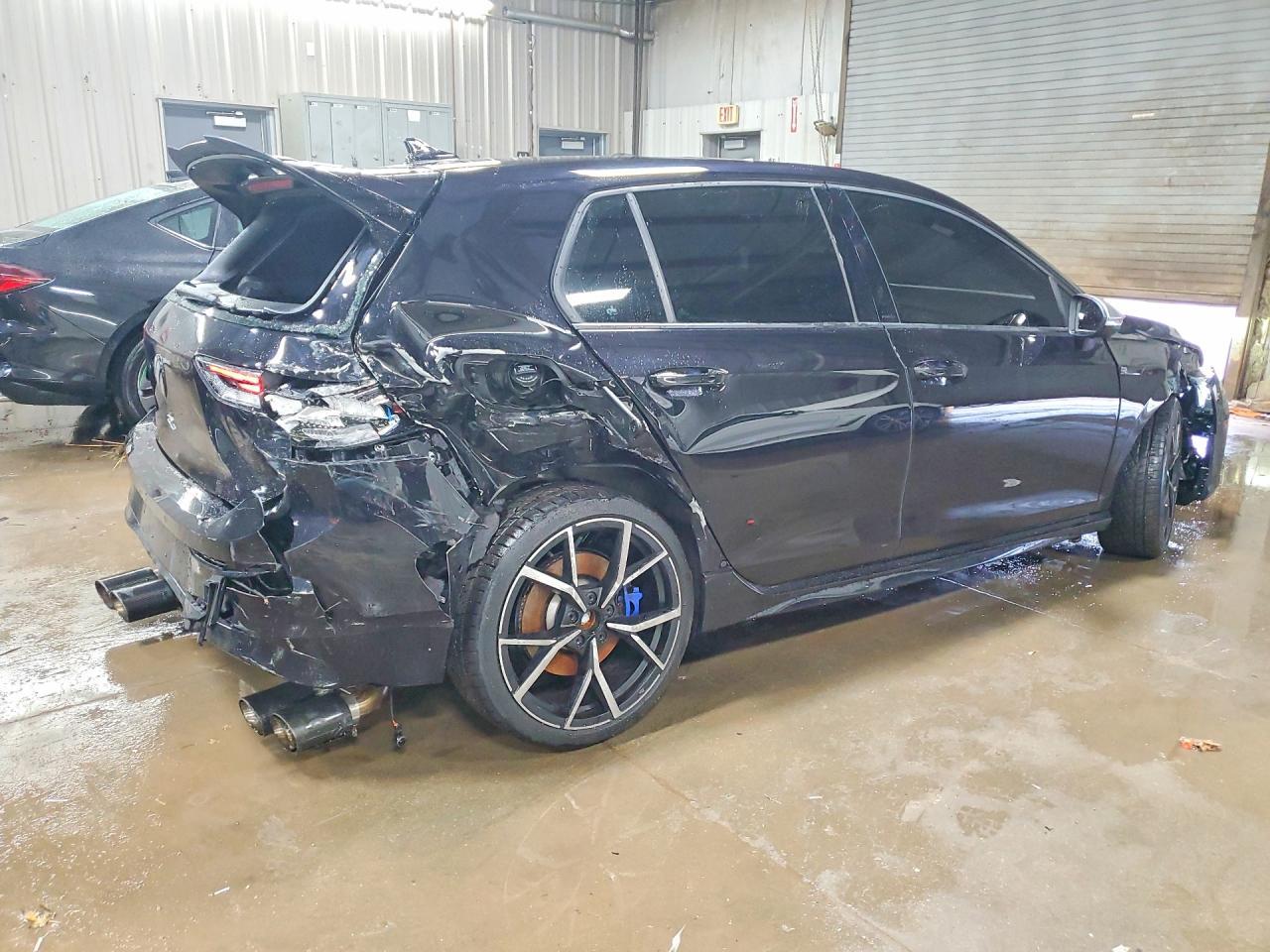 2024 Volkswagen Golf R - Image 3