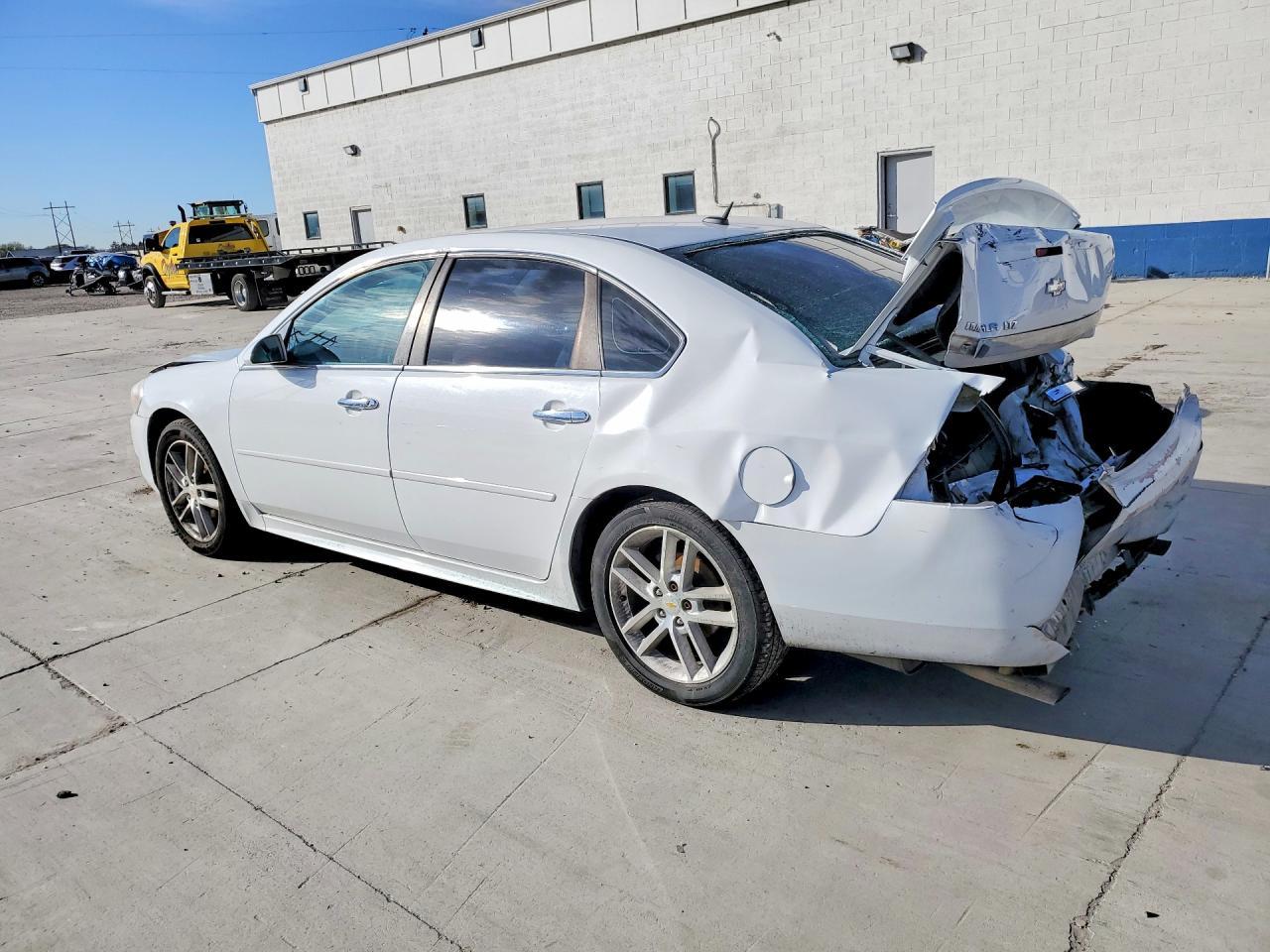 2010 Chevrolet Impala Ltz - Image 2