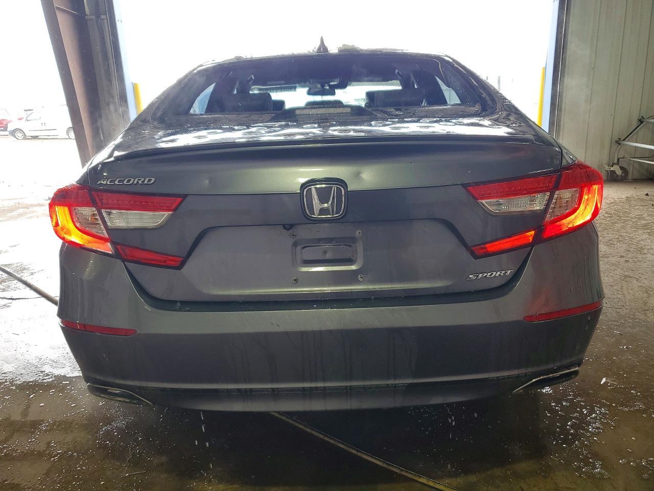 2018 Honda Accord Sport - Image 6