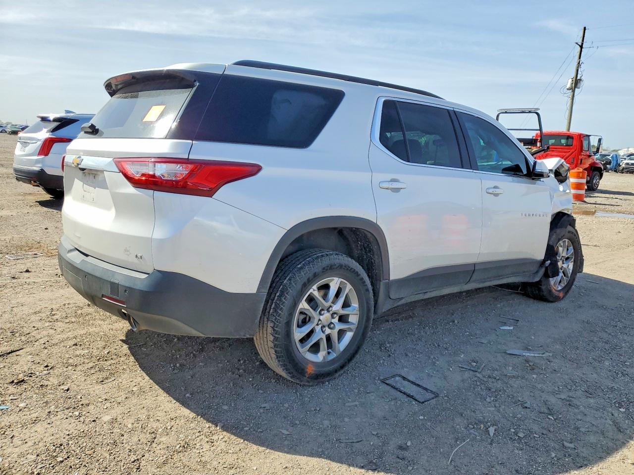2020 Chevrolet Traverse Lt - Фото 3