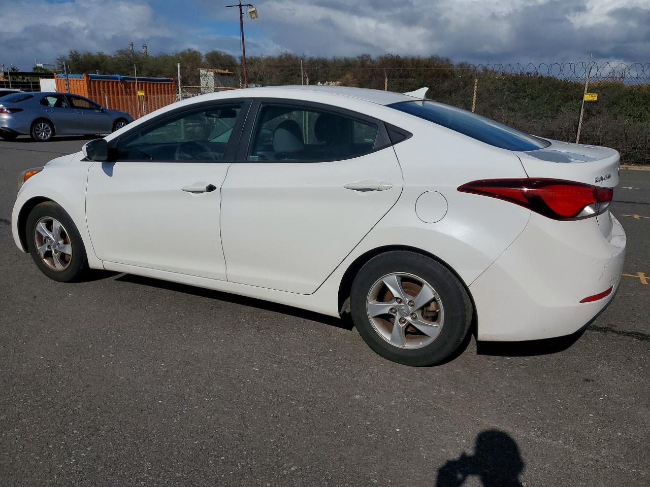 2014 Hyundai Elantra Se - Фото 2