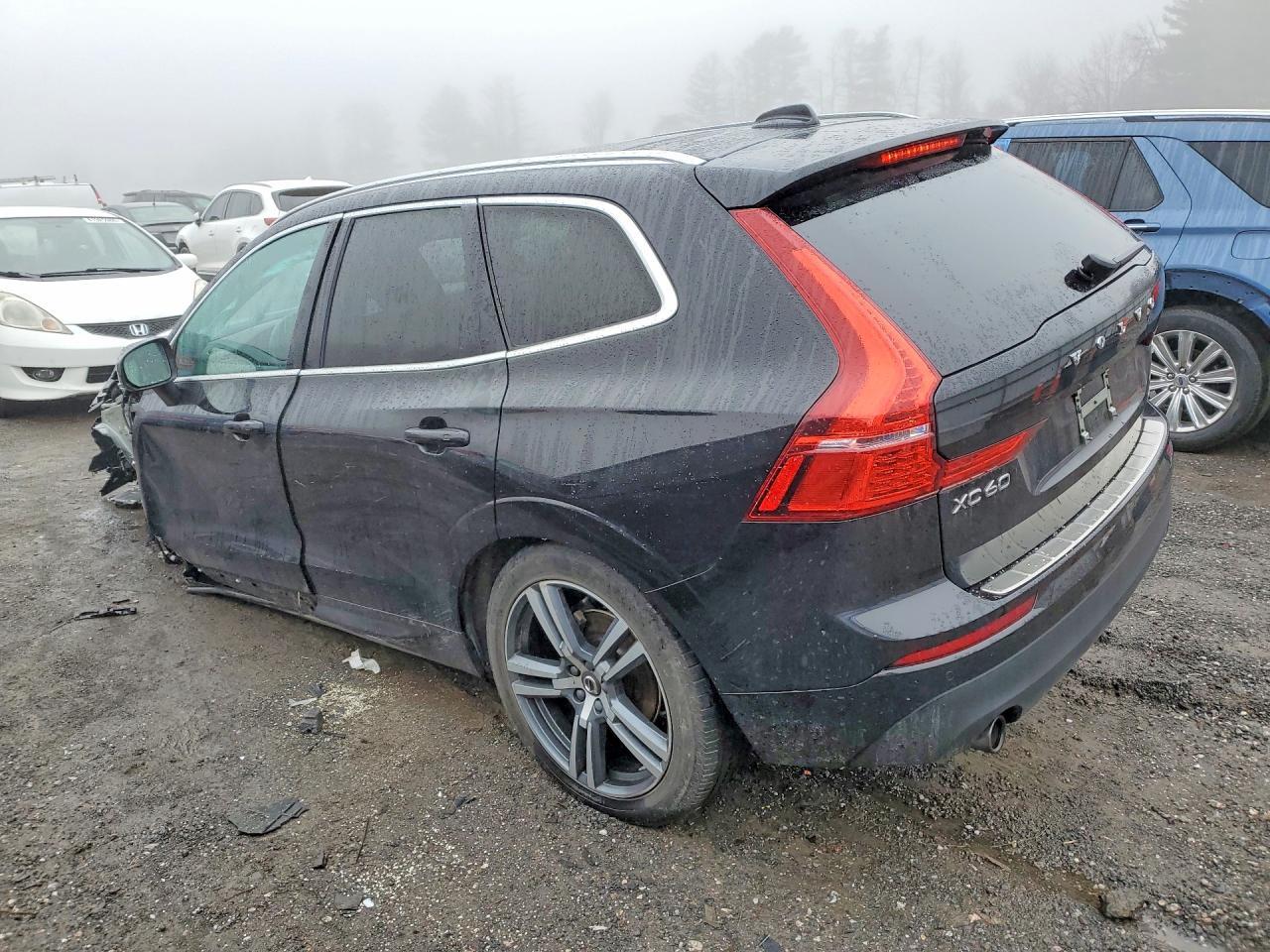 2021 Volvo Xc60 T5 Momentum - Фото 2