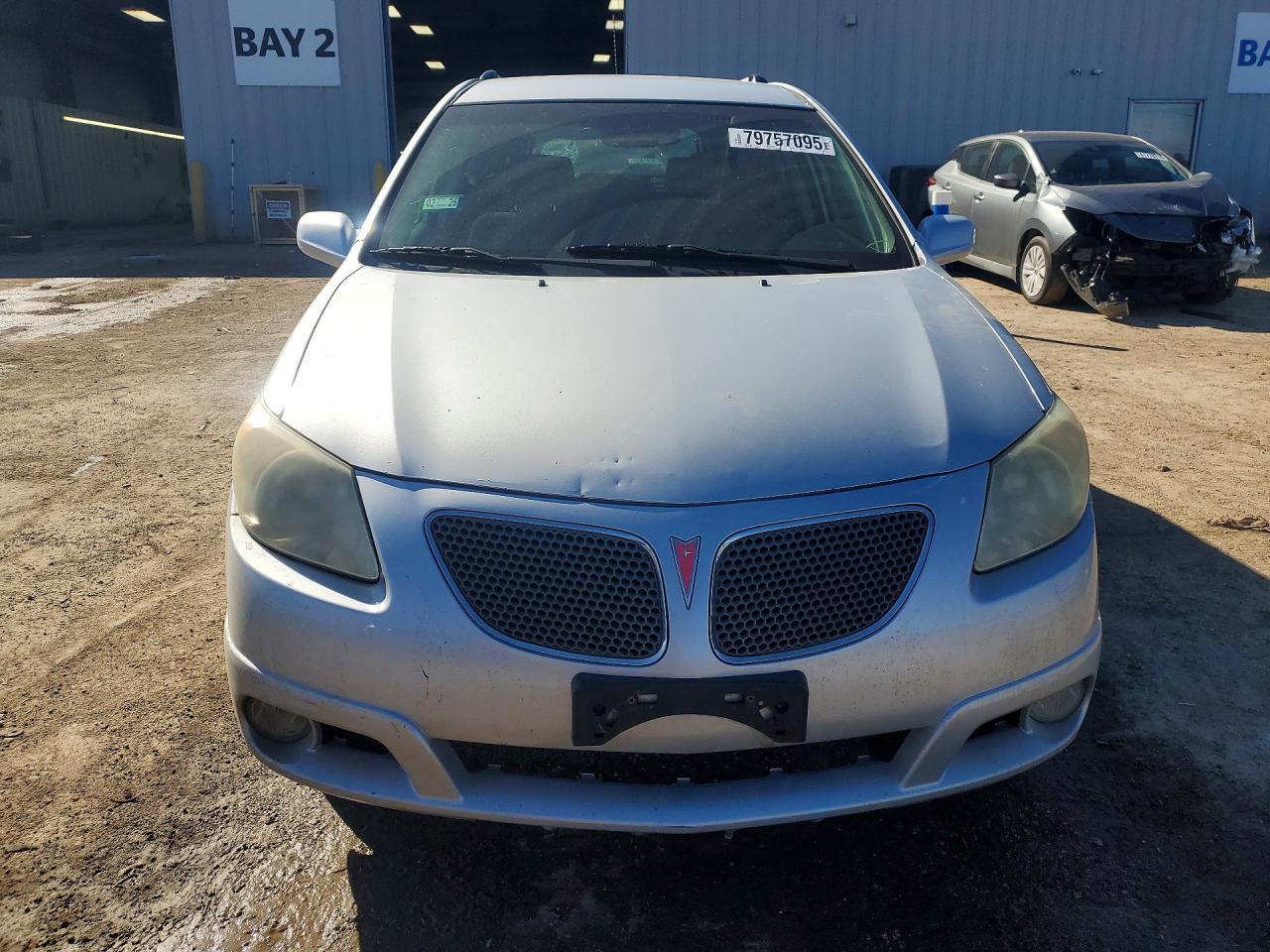 2005 Pontiac Vibe - Image 5