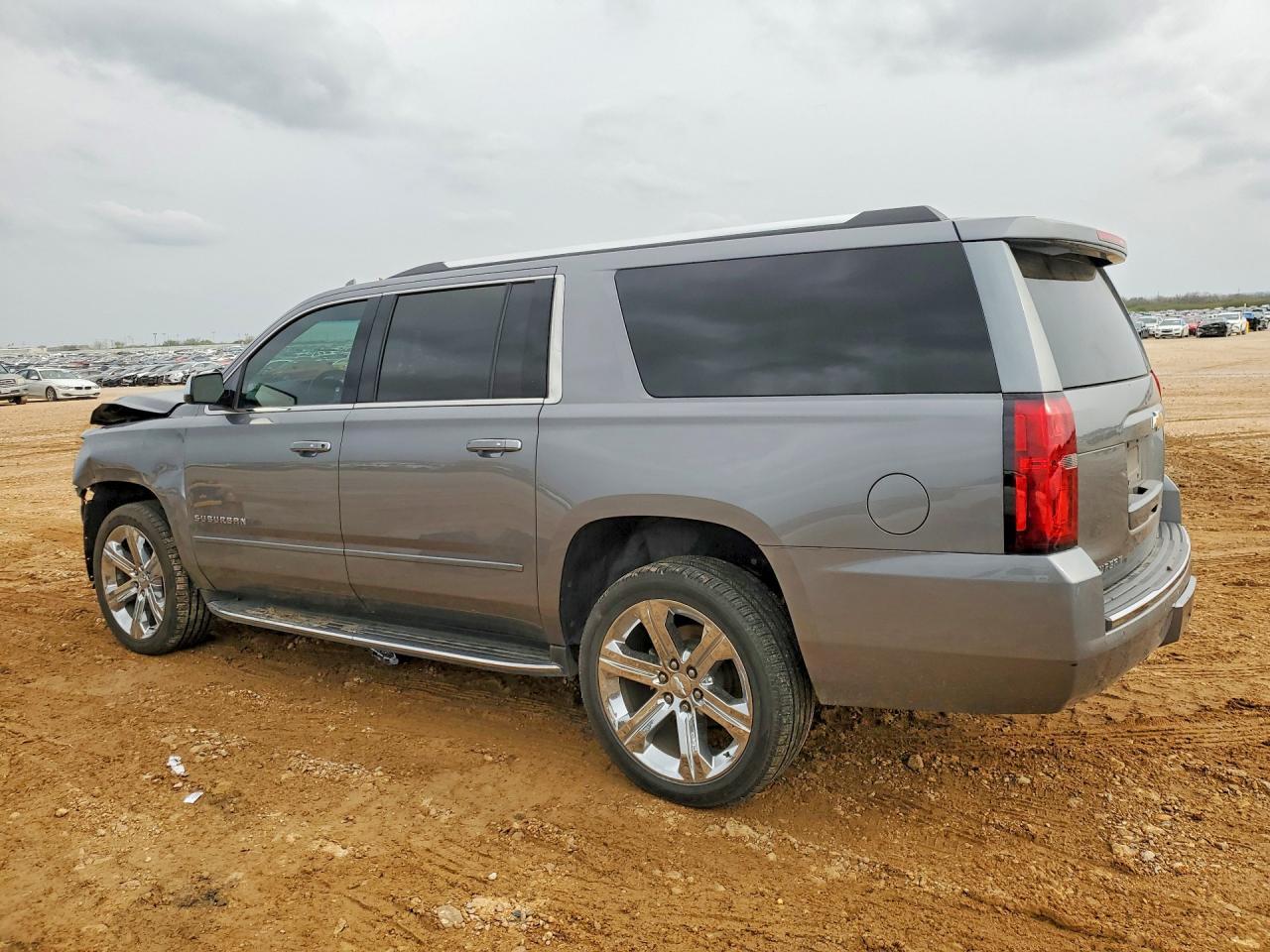 2020 Chevrolet Suburban K1500 Premier - Image 2