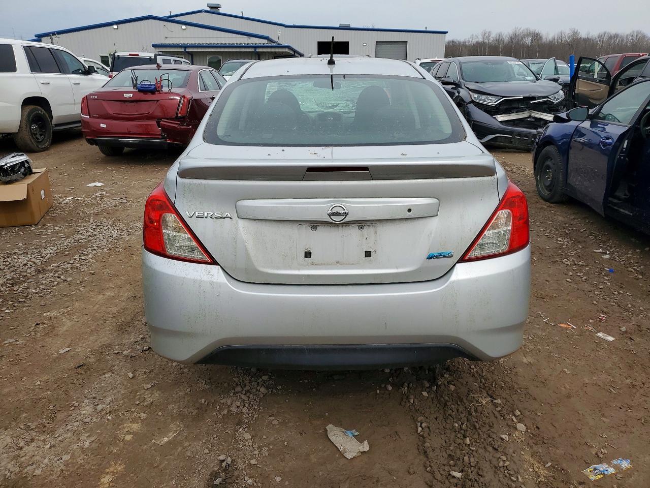 2015 Nissan Versa 1.6 S Plus - Image 6