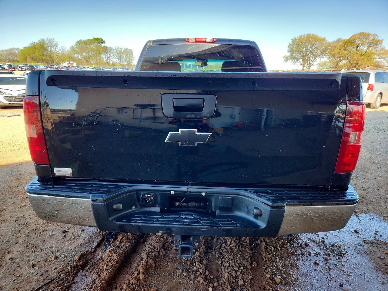 2011 Chevrolet Silverado K1500 Ls - Image 6