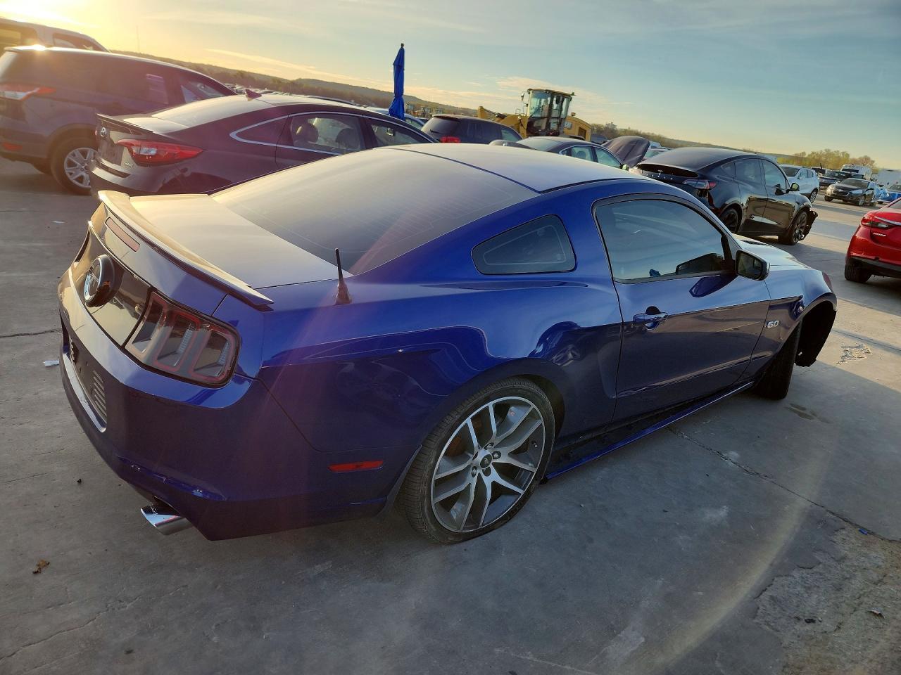 2014 Ford Mustang Gt - Фото 3