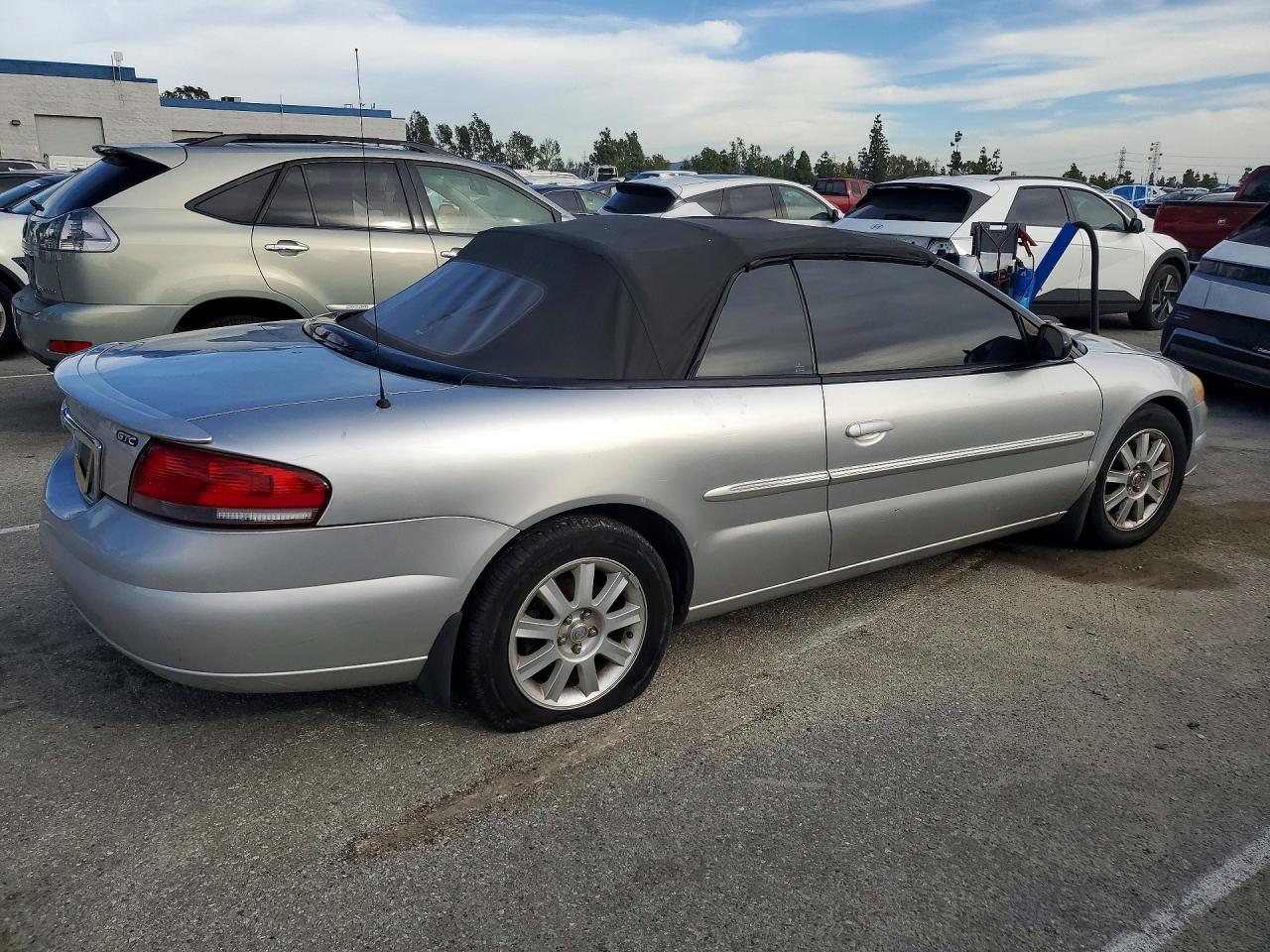 2004 Chrysler Sebring Gtc - Image 3