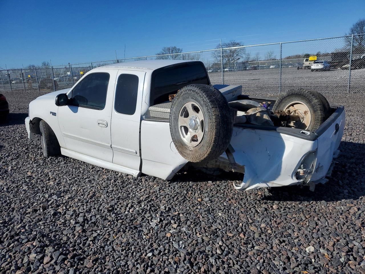 2003 Ford F150 - Image 2