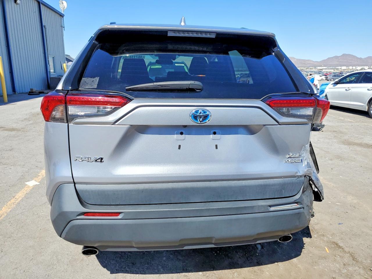 2021 Toyota Rav4 Hybrid Xle - Фото 6