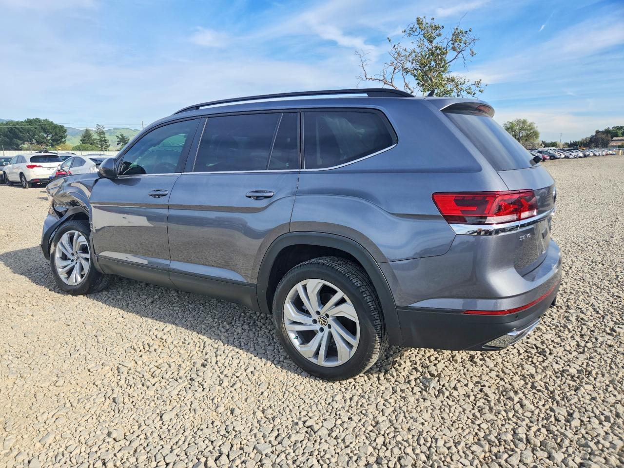 2022 Volkswagen Atlas Se - Фото 2
