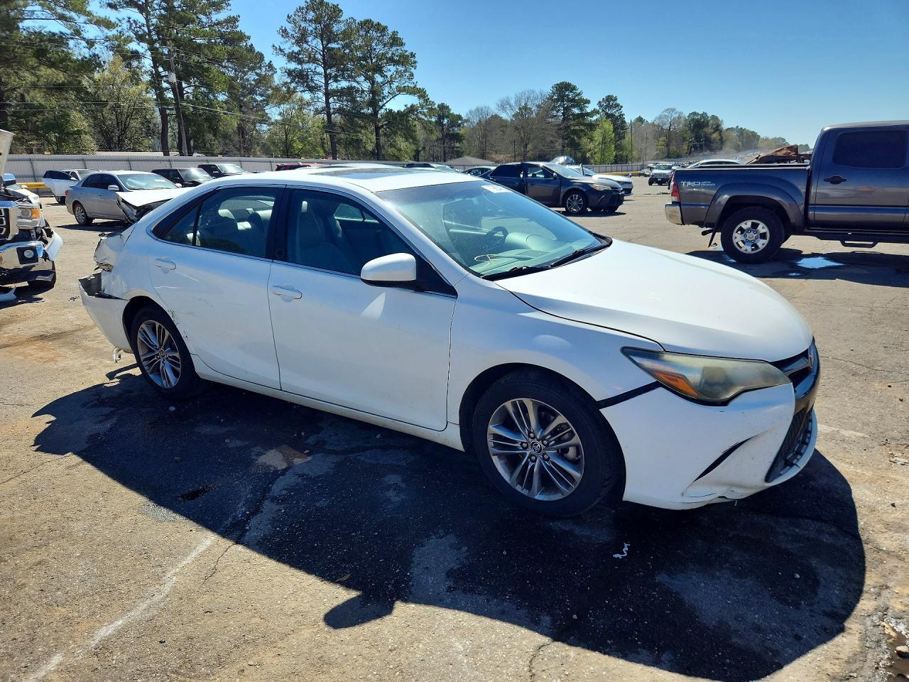 2016 Toyota Camry Se - Image 4