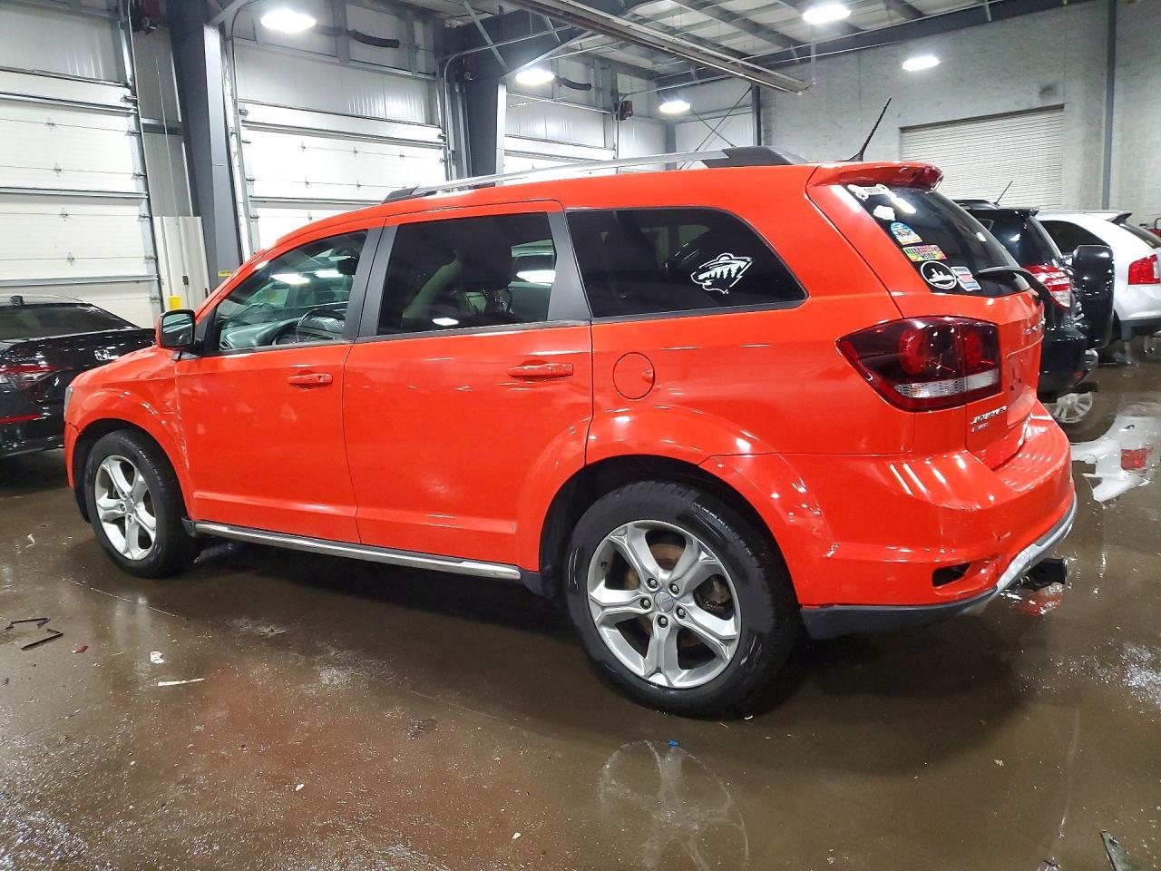 2017 Dodge Journey Crossroad - Image 2