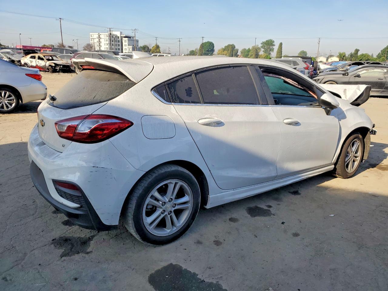 2018 Chevrolet Cruze Lt - Image 3
