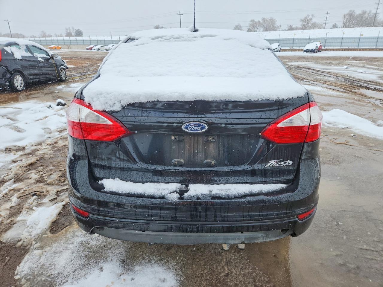 2016 Ford Fiesta S - Фото 6