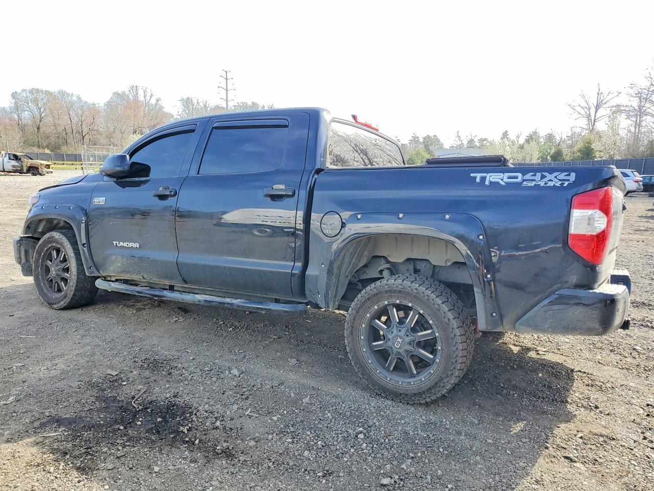 2019 Toyota Tundra Sr5 - Image 2