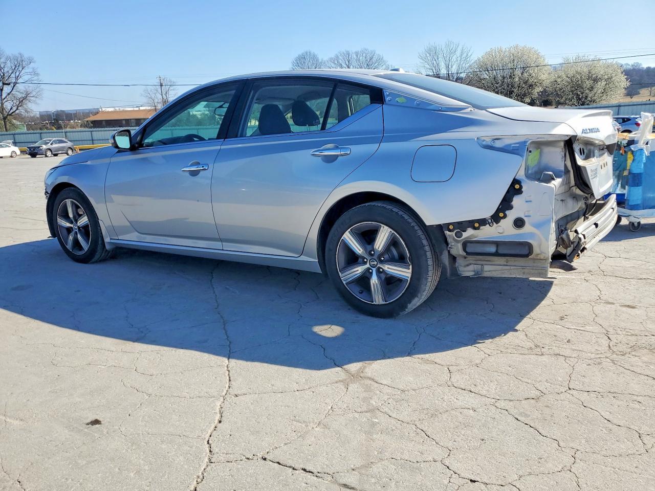 2019 Nissan Altima 2.5 S - Фото 2