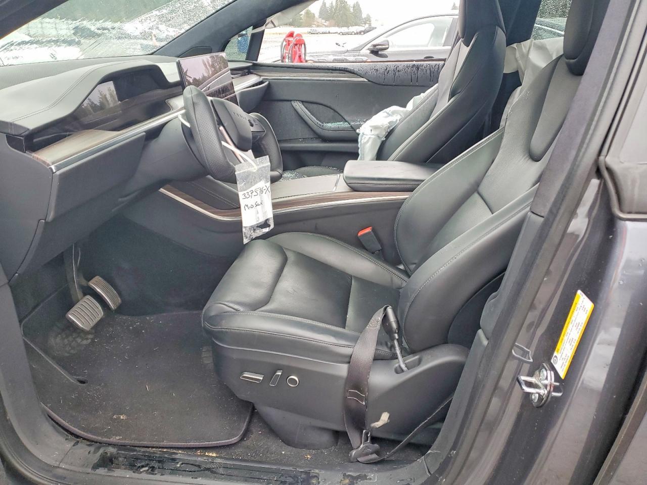 2022 Tesla Model X - Image 7