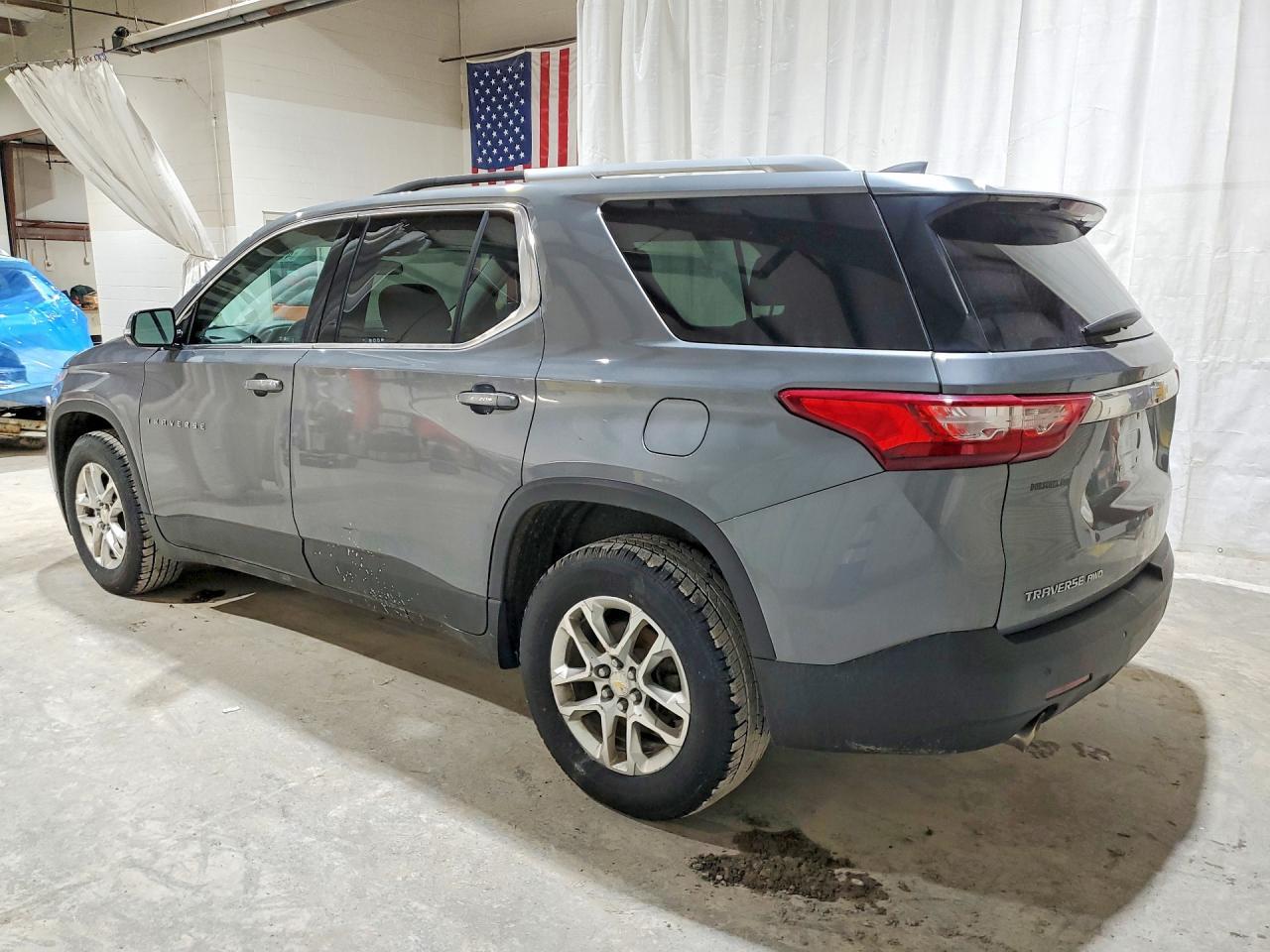 2018 Chevrolet Traverse Lt - Фото 2